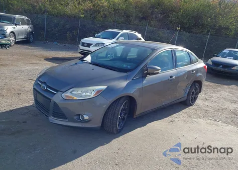 2013 Ford Focus Se z USA, uszkodzony, nr VIN 1FADP3F2XDL103511